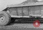 Standbild Staudamm im Bau United States USA, 1956, aus Sekunde 53 historischem Filmmaterial Videoclip 65675070983