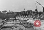 Standbild Staudamm im Bau United States USA, 1956, aus Sekunde 55 historischem Filmmaterial Videoclip 65675070983