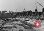 Standbild Staudamm im Bau United States USA, 1956, aus Sekunde 57 historischem Filmmaterial Videoclip 65675070983
