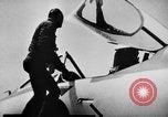 Standbild ersten Testflug der Douglas F5D Skylancer Flugzeuge California USA, 1956, aus Sekunde 7 historischem Filmmaterial Videoclip 65675070984