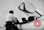 Standbild ersten Testflug der Douglas F5D Skylancer Flugzeuge California USA, 1956, aus Sekunde 23 historischem Filmmaterial Videoclip 65675070984