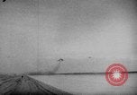 Standbild ersten Testflug der Douglas F5D Skylancer Flugzeuge California USA, 1956, aus Sekunde 50 historischem Filmmaterial Videoclip 65675070984