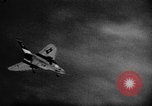 Standbild ersten Testflug der Douglas F5D Skylancer Flugzeuge California USA, 1956, aus Sekunde 55 historischem Filmmaterial Videoclip 65675070984