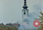 Standbild Gramastetten Österreich Kirche Markt Bereich in Brand Gramastetten Österreich, 1945, aus Sekunde 34 historischem Filmmaterial Videoclip 65675070987