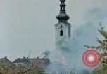 Standbild Gramastetten Österreich Kirche Markt Bereich in Brand Gramastetten Österreich, 1945, aus Sekunde 35 historischem Filmmaterial Videoclip 65675070987