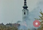 Standbild Gramastetten Österreich Kirche Markt Bereich in Brand Gramastetten Österreich, 1945, aus Sekunde 36 historischem Filmmaterial Videoclip 65675070987