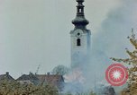 Standbild Gramastetten Österreich Kirche Markt Bereich in Brand Gramastetten Österreich, 1945, aus Sekunde 40 historischem Filmmaterial Videoclip 65675070987