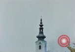 Standbild Gramastetten Österreich Kirche Markt Bereich in Brand Gramastetten Österreich, 1945, aus Sekunde 62 historischem Filmmaterial Videoclip 65675070987