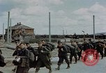 Image Des prisonniers allemands Autriche, 1945, de la seconde 10 séquences d'archives historiques vidéo 65675070990
