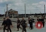 Image Des prisonniers allemands Autriche, 1945, de la seconde 34 séquences d'archives historiques vidéo 65675070990