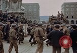 Image Remis les troupes allemandes Linz en Autriche, 1945, de la seconde 13 séquences d'archives historiques vidéo 65675070992
