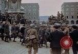 Image Remis les troupes allemandes Linz en Autriche, 1945, de la seconde 16 séquences d'archives historiques vidéo 65675070992