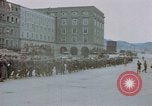 Image Remis les troupes allemandes Linz en Autriche, 1945, de la seconde 28 séquences d'archives historiques vidéo 65675070992
