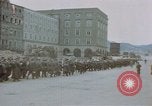 Image Remis les troupes allemandes Linz en Autriche, 1945, de la seconde 30 séquences d'archives historiques vidéo 65675070992