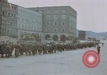 Image Remis les troupes allemandes Linz en Autriche, 1945, de la seconde 31 séquences d'archives historiques vidéo 65675070992