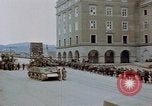 Image Remis les troupes allemandes Linz en Autriche, 1945, de la seconde 36 séquences d'archives historiques vidéo 65675070992
