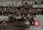 Image Remis les troupes allemandes Linz en Autriche, 1945, de la seconde 48 séquences d'archives historiques vidéo 65675070992