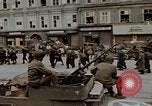 Image Remis les troupes allemandes Linz en Autriche, 1945, de la seconde 55 séquences d'archives historiques vidéo 65675070992