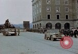 Image Remis les troupes allemandes Linz en Autriche, 1945, de la seconde 59 séquences d'archives historiques vidéo 65675070992