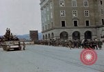 Image Remis les troupes allemandes Linz en Autriche, 1945, de la seconde 62 séquences d'archives historiques vidéo 65675070992