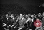 Standbild goldene Handschuhe New York United States USA, 1965, aus Sekunde 10 historischem Filmmaterial Videoclip 65675071000