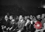 Standbild goldene Handschuhe New York United States USA, 1965, aus Sekunde 11 historischem Filmmaterial Videoclip 65675071000