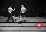 Standbild goldene Handschuhe New York United States USA, 1965, aus Sekunde 16 historischem Filmmaterial Videoclip 65675071000