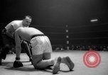 Standbild goldene Handschuhe New York United States USA, 1965, aus Sekunde 34 historischem Filmmaterial Videoclip 65675071000