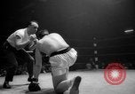 Standbild goldene Handschuhe New York United States USA, 1965, aus Sekunde 35 historischem Filmmaterial Videoclip 65675071000