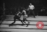 Standbild goldene Handschuhe New York United States USA, 1965, aus Sekunde 49 historischem Filmmaterial Videoclip 65675071000