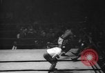 Standbild goldene Handschuhe New York United States USA, 1965, aus Sekunde 60 historischem Filmmaterial Videoclip 65675071000