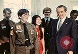 Standbild Pfadfinder treffen Präsident Richard Nixon Washington DC USA, 1974, aus Sekunde 14 historischem Filmmaterial Videoclip 65675071003