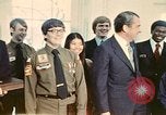 Standbild Pfadfinder treffen Präsident Richard Nixon Washington DC USA, 1974, aus Sekunde 22 historischem Filmmaterial Videoclip 65675071003