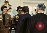Standbild Pfadfinder treffen Präsident Richard Nixon Washington DC USA, 1974, aus Sekunde 42 historischem Filmmaterial Videoclip 65675071003