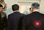 Standbild Pfadfinder treffen Präsident Richard Nixon Washington DC USA, 1974, aus Sekunde 46 historischem Filmmaterial Videoclip 65675071003
