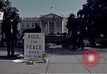 Standbild Anti-kriegs-Demonstration Washington DC USA, 1972, aus Sekunde 40 historischem Filmmaterial Videoclip 65675071005