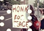Standbild Weiße Haus Demonstrationen Washington DC USA, 1972, aus Sekunde 3 historischem Filmmaterial Videoclip 65675071006
