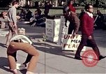 Standbild Weiße Haus Demonstrationen Washington DC USA, 1972, aus Sekunde 12 historischem Filmmaterial Videoclip 65675071006