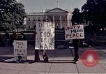 Standbild Weiße Haus Demonstrationen Washington DC USA, 1972, aus Sekunde 46 historischem Filmmaterial Videoclip 65675071006