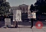 Standbild Weiße Haus Demonstrationen Washington DC USA, 1972, aus Sekunde 50 historischem Filmmaterial Videoclip 65675071006