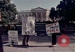 Standbild Weiße Haus Demonstrationen Washington DC USA, 1972, aus Sekunde 53 historischem Filmmaterial Videoclip 65675071006