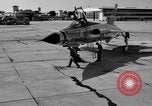 Standbild F-105D United States USA, 1961, aus Sekunde 23 historischem Filmmaterial Videoclip 65675071007