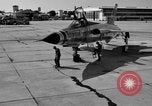 Standbild F-105D United States USA, 1961, aus Sekunde 24 historischem Filmmaterial Videoclip 65675071007