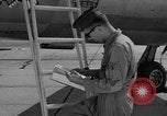 Standbild F-105D United States USA, 1961, aus Sekunde 25 historischem Filmmaterial Videoclip 65675071007