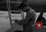 Standbild F-105D United States USA, 1961, aus Sekunde 43 historischem Filmmaterial Videoclip 65675071007
