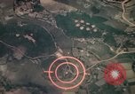 Standbild Luftangriffe Vietnam, 1967, aus Sekunde 14 historischem Filmmaterial Videoclip 65675071015