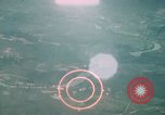 Standbild Luftangriffe Vietnam, 1967, aus Sekunde 25 historischem Filmmaterial Videoclip 65675071015