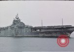 Standbild USS Shangri La Pazifik, 1945, aus Sekunde 4 historischem Filmmaterial Videoclip 65675071026