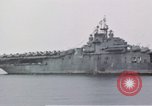 Standbild USS Shangri La Pazifik, 1945, aus Sekunde 15 historischem Filmmaterial Videoclip 65675071026