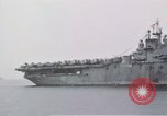 Standbild USS Shangri La Pazifik, 1945, aus Sekunde 18 historischem Filmmaterial Videoclip 65675071026
